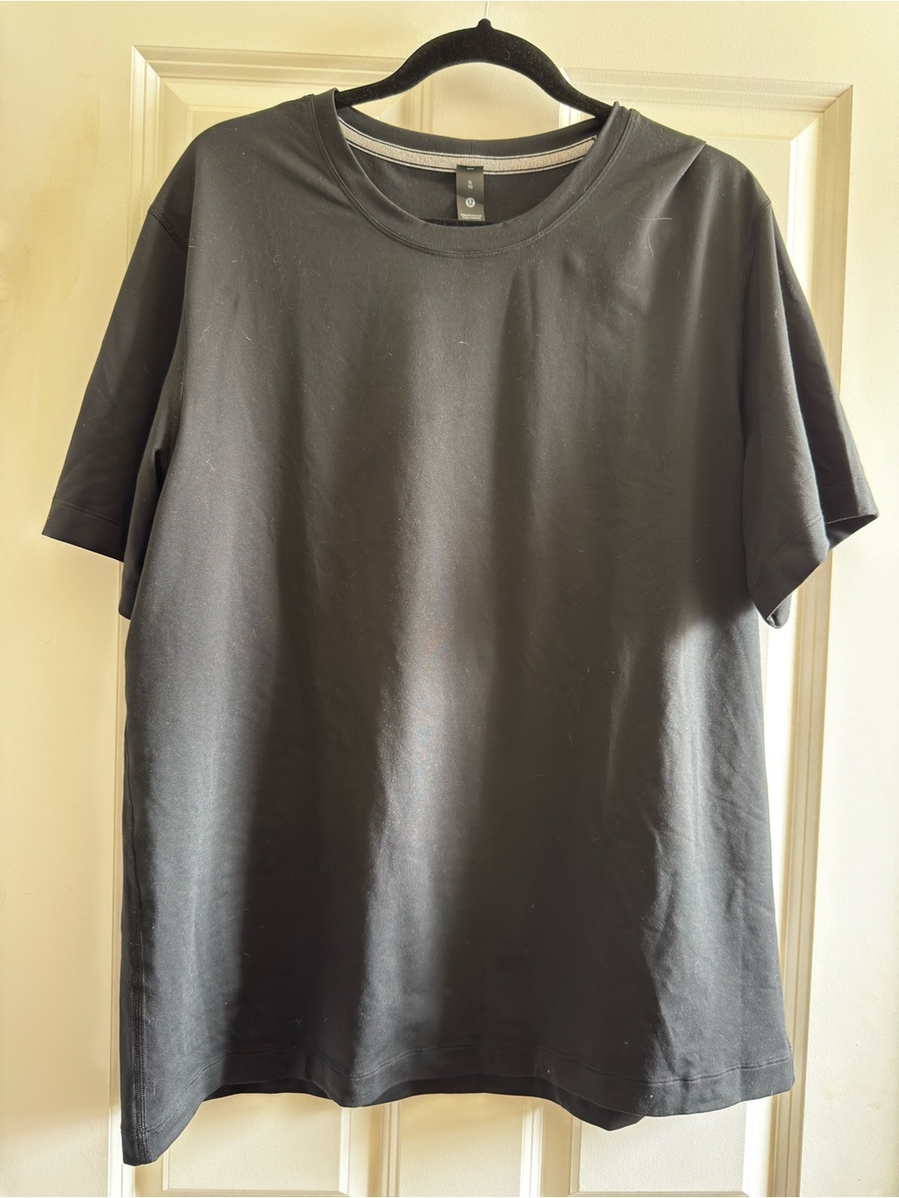 lululemon athletica Men's Black Crew Neck Short Sleeve Tee